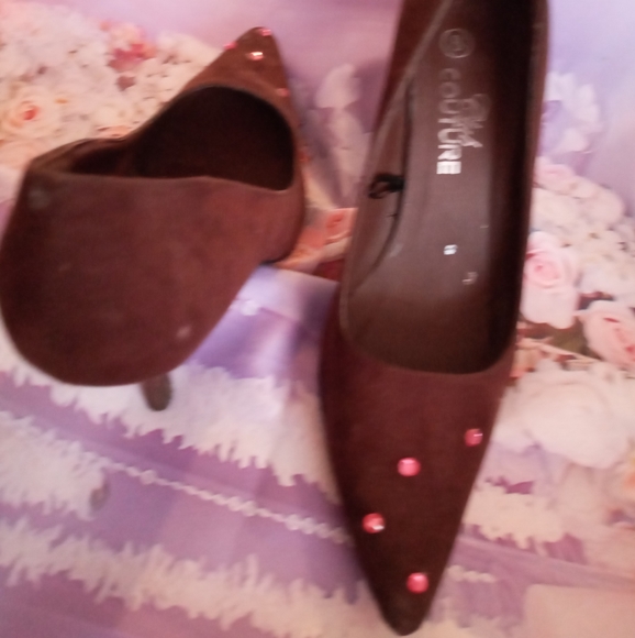 Shoes - Picture 4 of 4